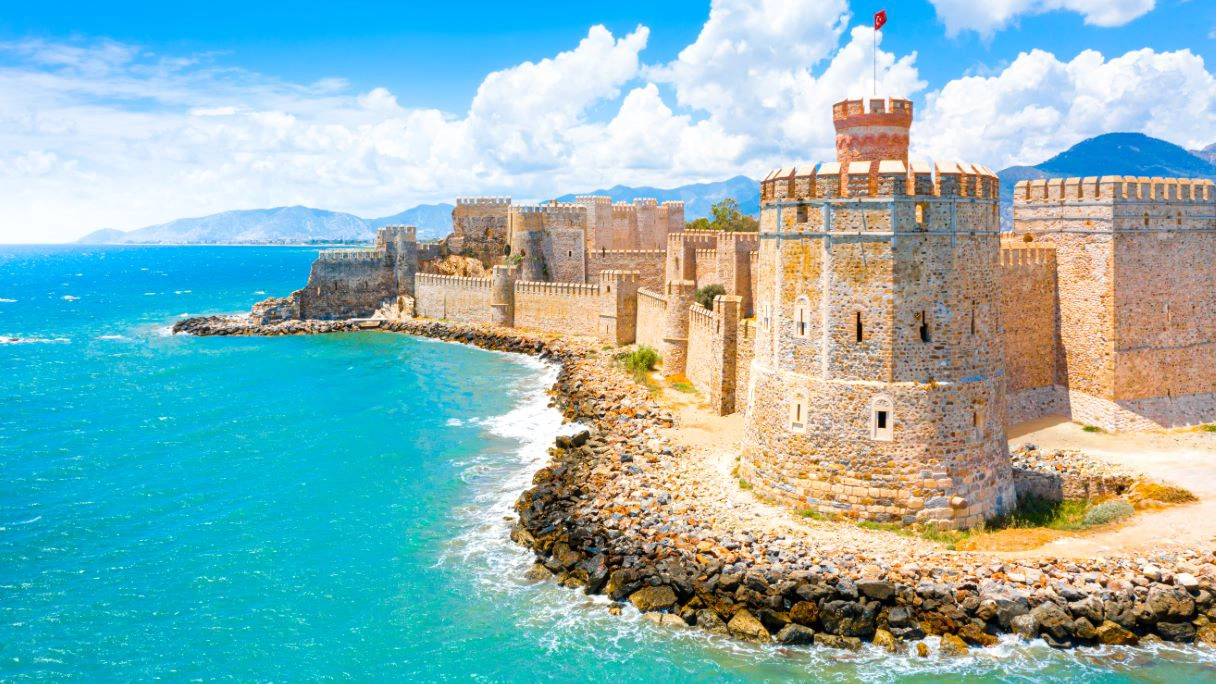 What are the most famous local foods in Mersin?