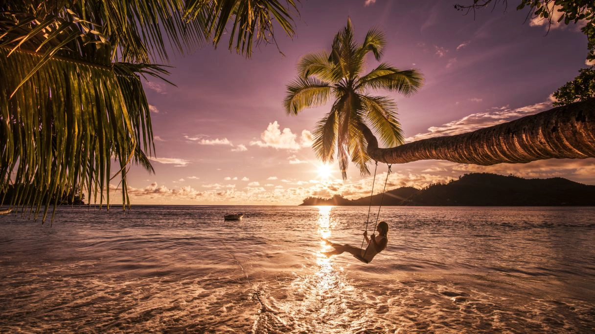 What is the climate and weather of Seychelles?