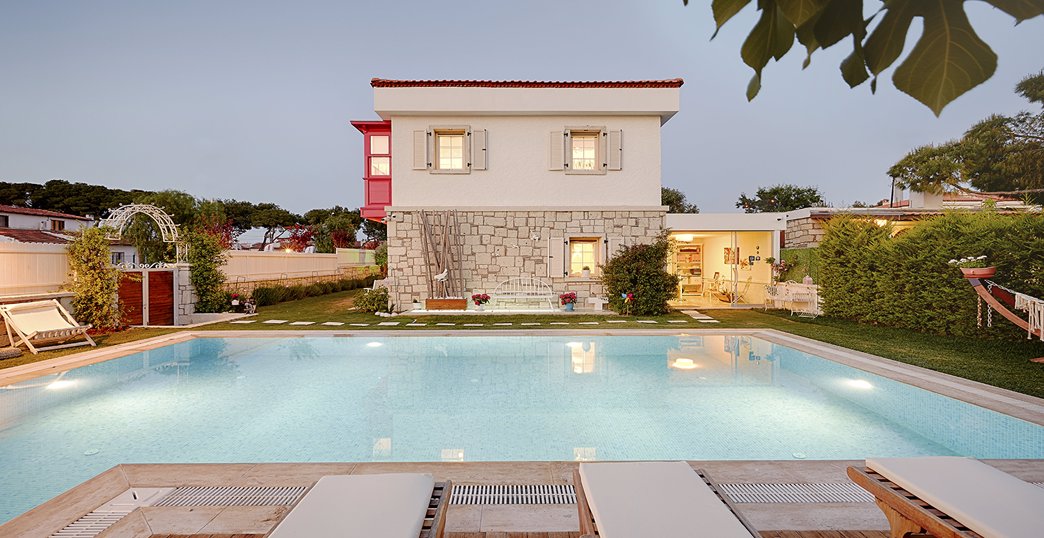 Gobene Hotel Alacati Havuz 19