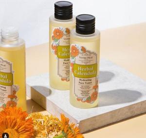 picture of Votre Peau Herbal Calendula Hydrating Face Toner