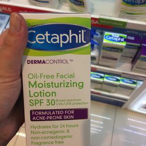 picture of Cetaphil Oil-Free Moisturizing Lotion SPF 30