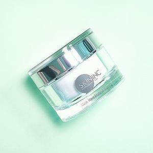picture of Skin INC Pores Be-Gone Mattifying Mask