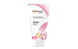 picture of Bio-Essence Bio-Treasure Japanese Cherry Blossom Brightening Face Wash