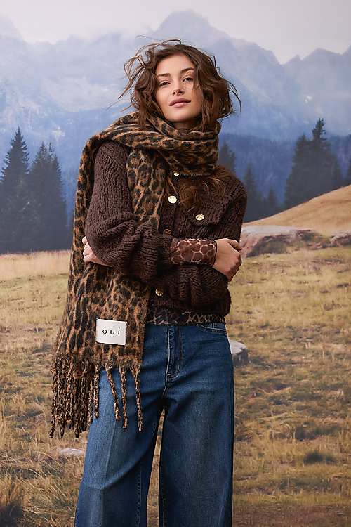 Strickjacke mit aufgesetzten Taschen Braun