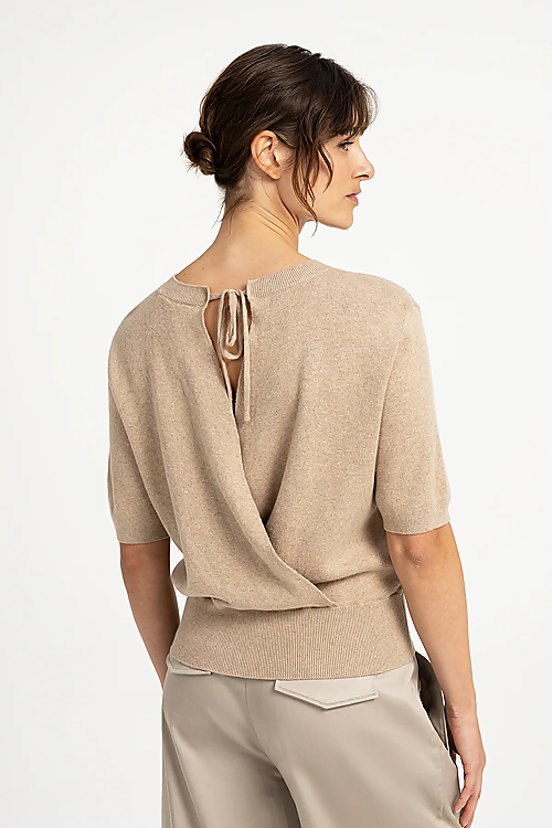 Kurzarmpullover mit freiem Rücken - Beige