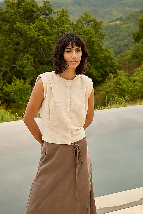 Weste mit Schulterdetail - Beige