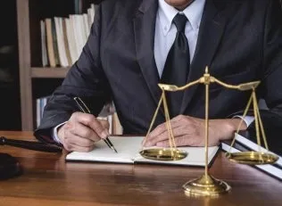 むらさき弁護士