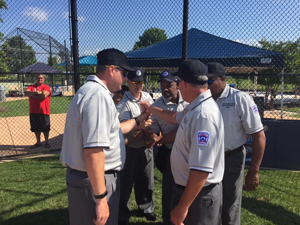 little league umpire uniform