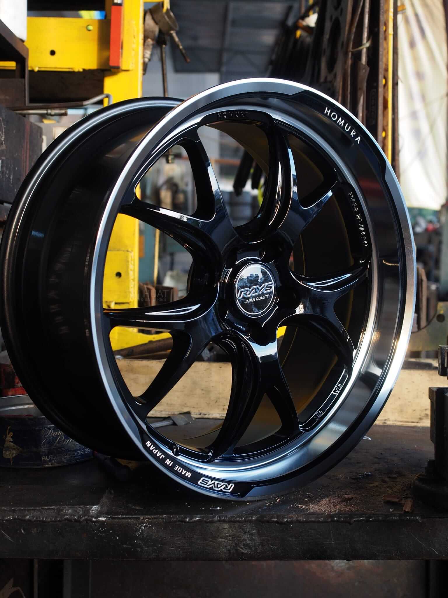 Rays Homura 2x5RA | Glossy Black/Rim DMC(BAJ)