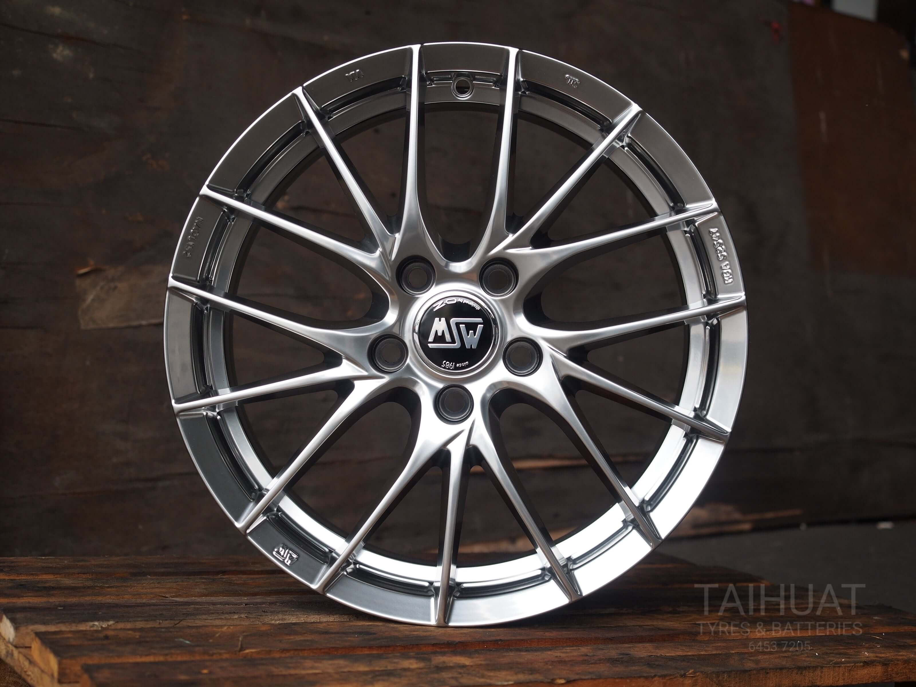 【ナナパパ専用】【未使用品】atr sport (205,40,18int) Used Sport Rim 18 ” Made in Japan 🇯🇵 ▪️Model - RAYS Gram