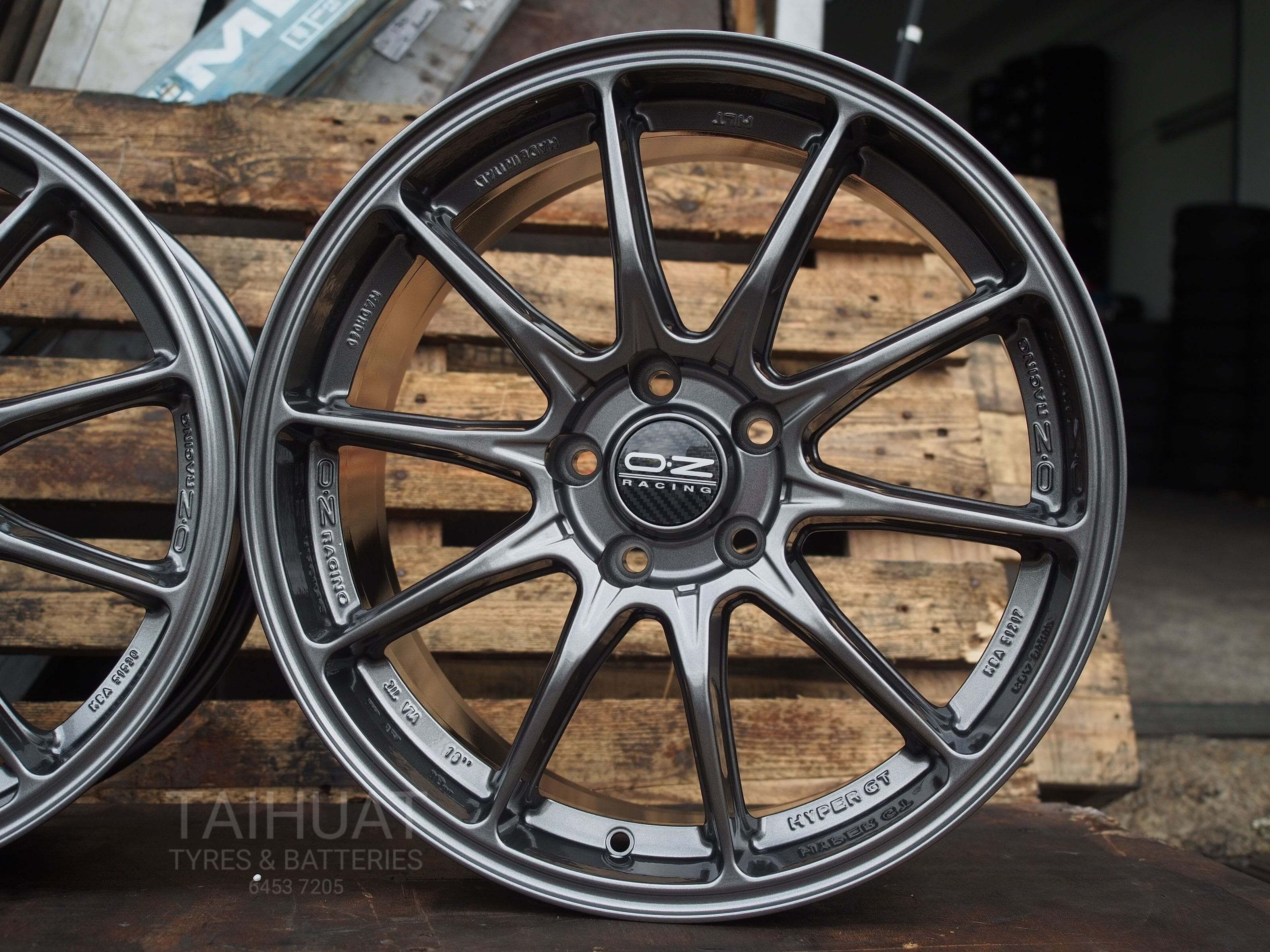 OZ Racing HyperGT HLT