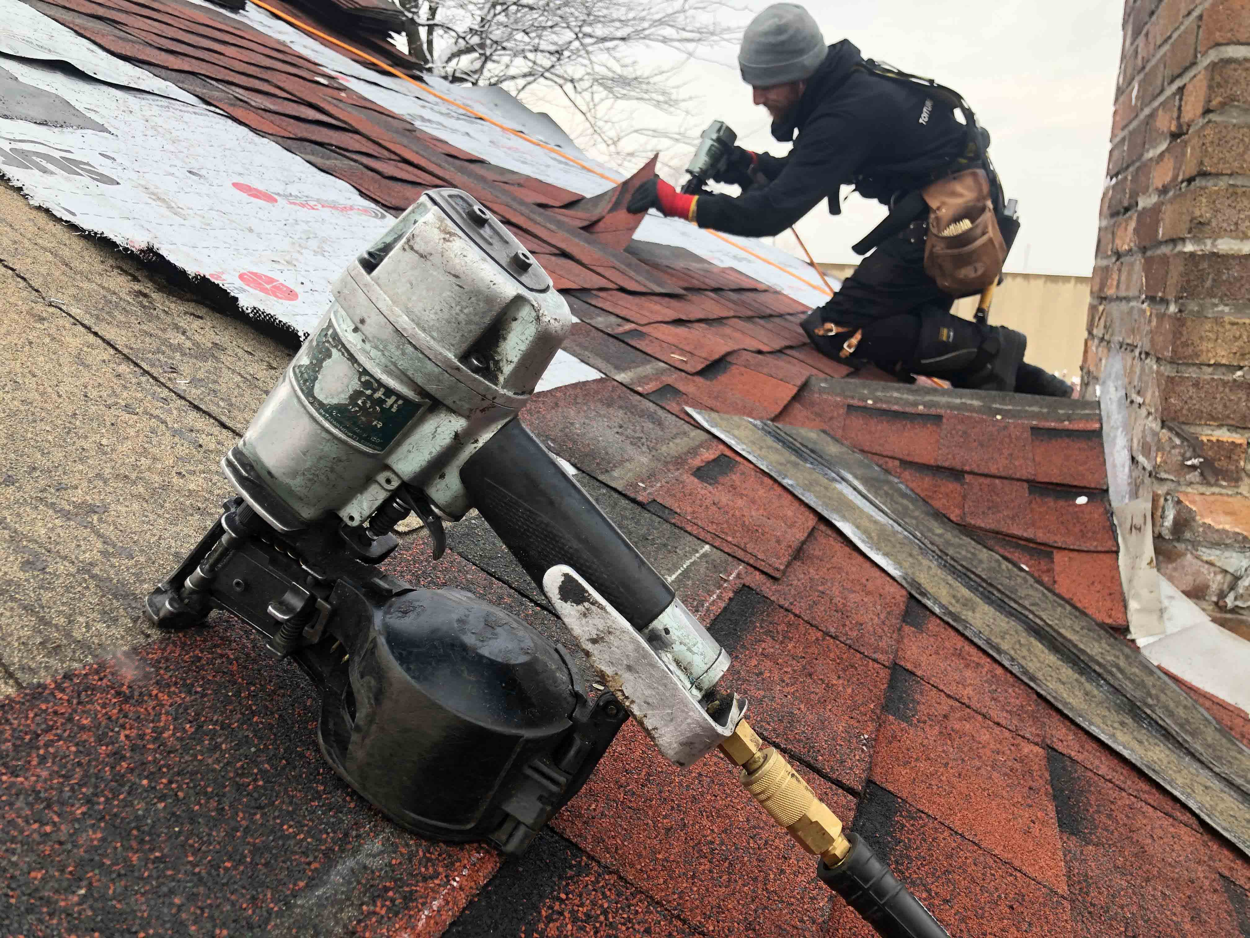 Réparation de Toiture Montreal Roofers Couvreur de Toit