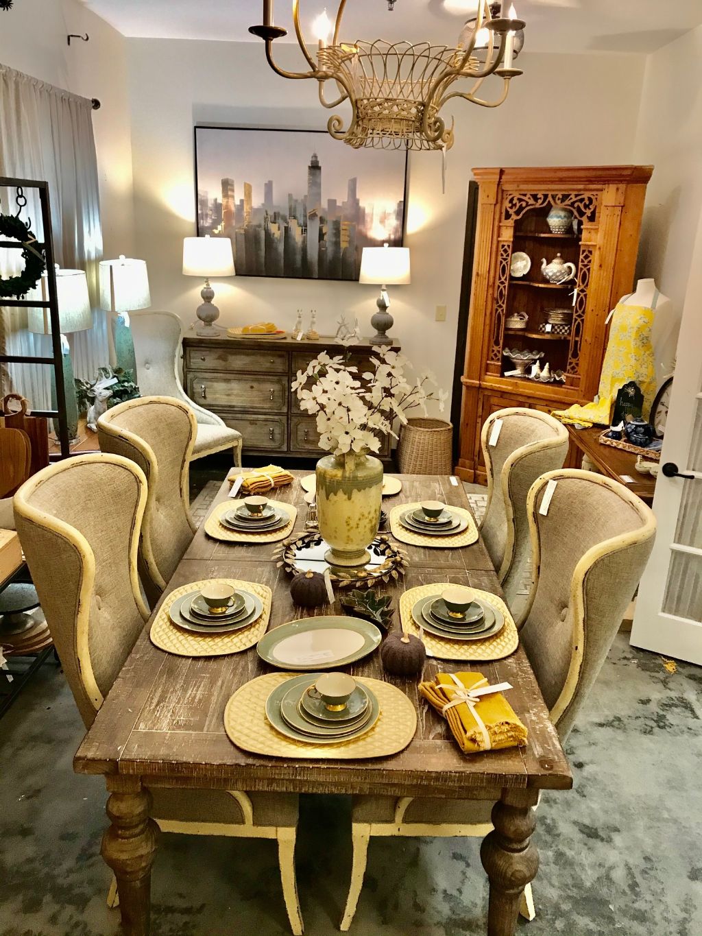 English & Company ​ Nashville's Premier Home Furniture