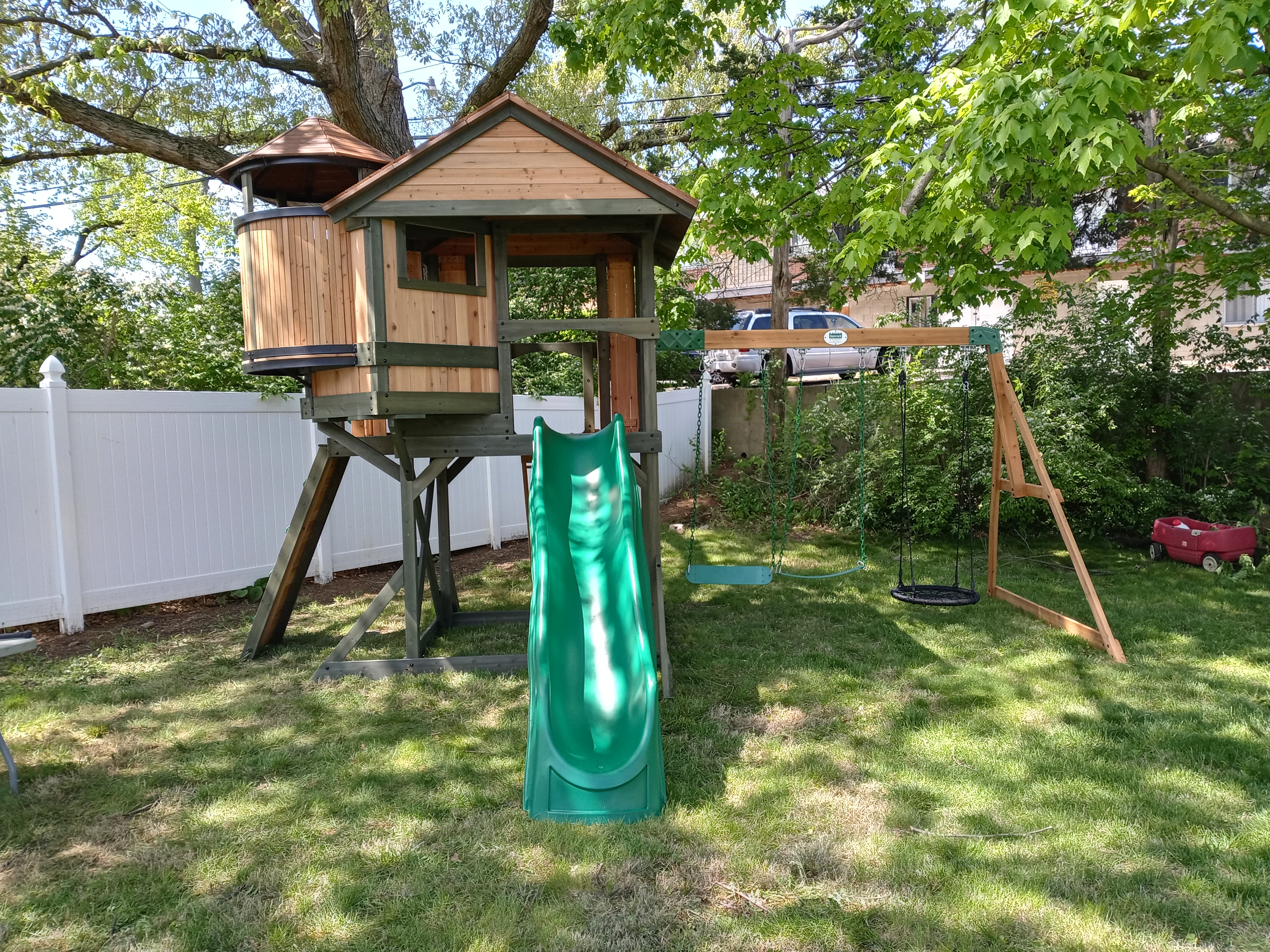 Eagles Nest Elite Swing Set – Backyard Discovery