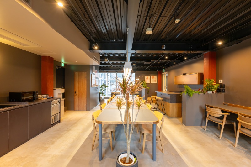 コワークカフェ武蔵小杉の店内イメージ