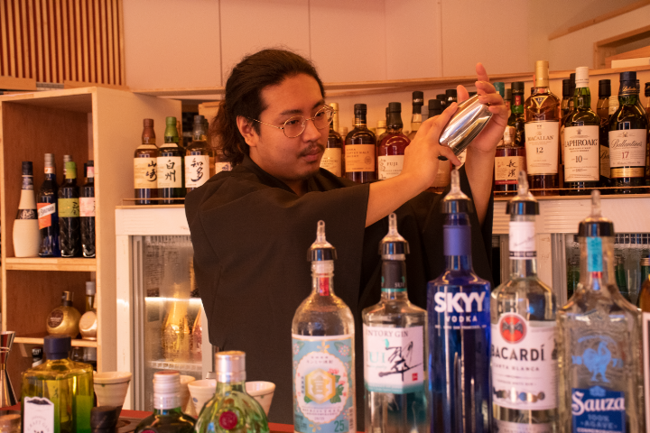 Shot bar ELM 池袋西口の外観