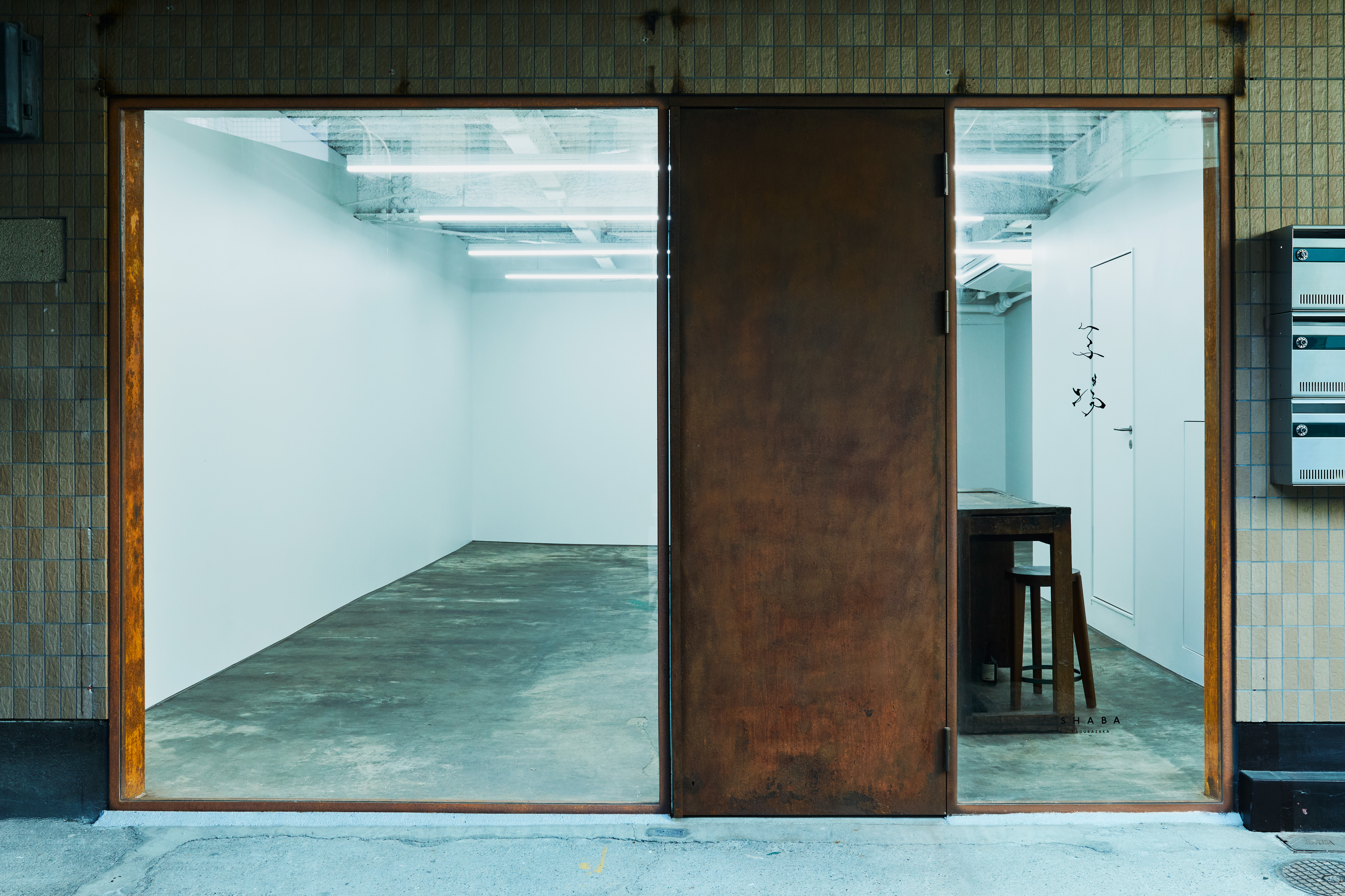 豪奢な 『GRIDSCAPE』PHOTO TAKAKI Yasuyuki EXHIBITION KAGURAZAKA ｜SHABA アート・デザイン・音楽