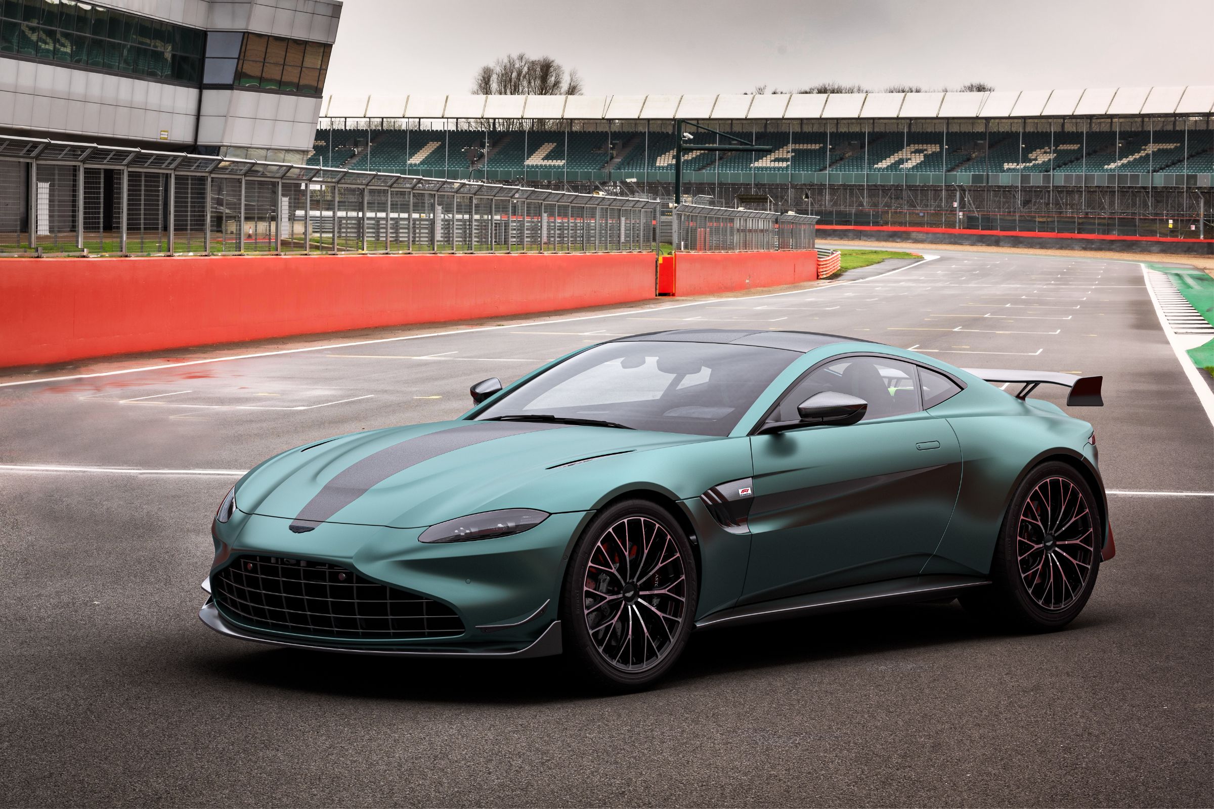 VANTAGE F1® Edition |モデル|アストンマーティン仙台 VANTAGE F1® Edition |モデル|アストンマーティン仙台