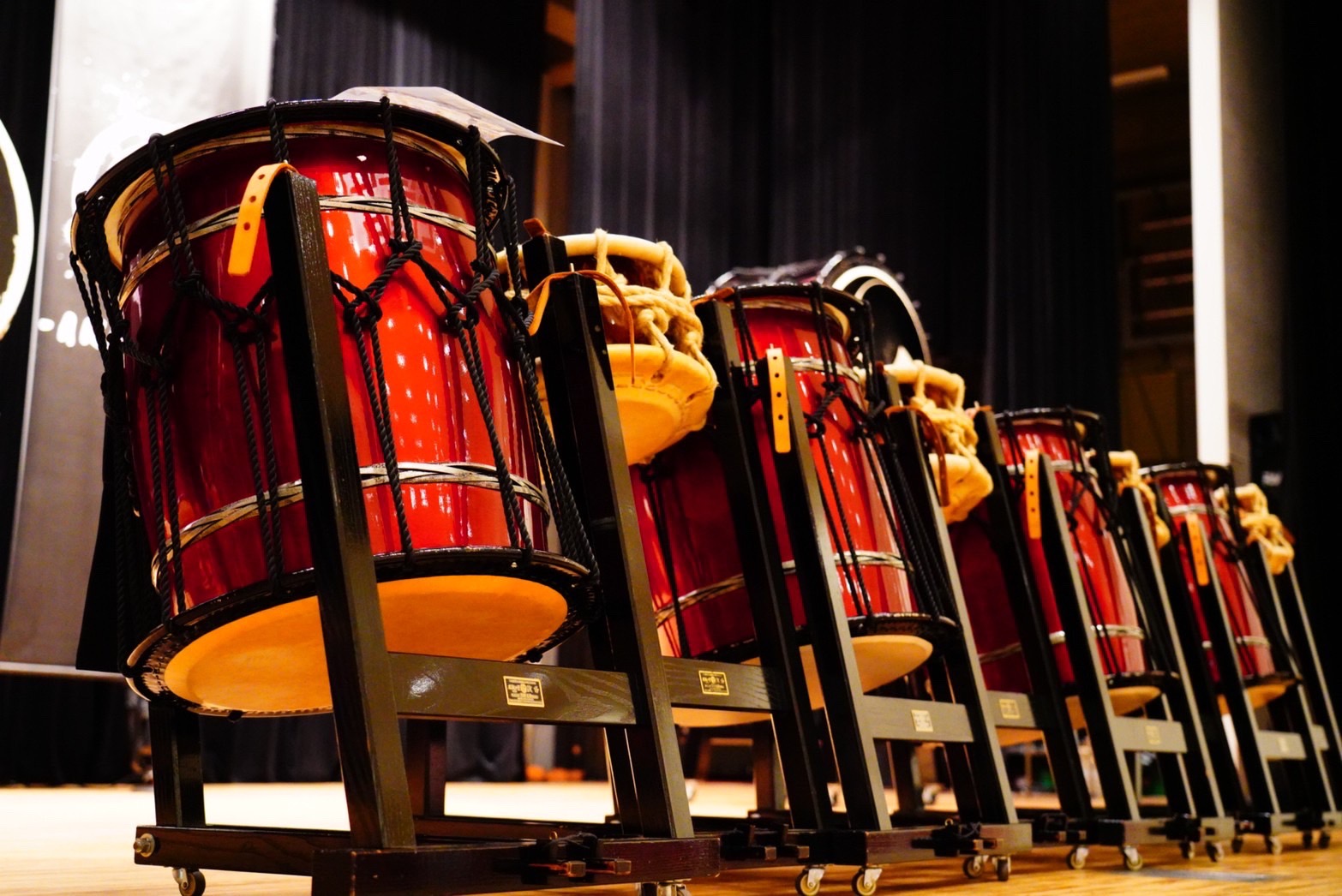 和太鼓　太鼓　蒔絵　鷹松　長期保管品 和太鼓 太鼓 蒔絵 鷹松 長期保管品