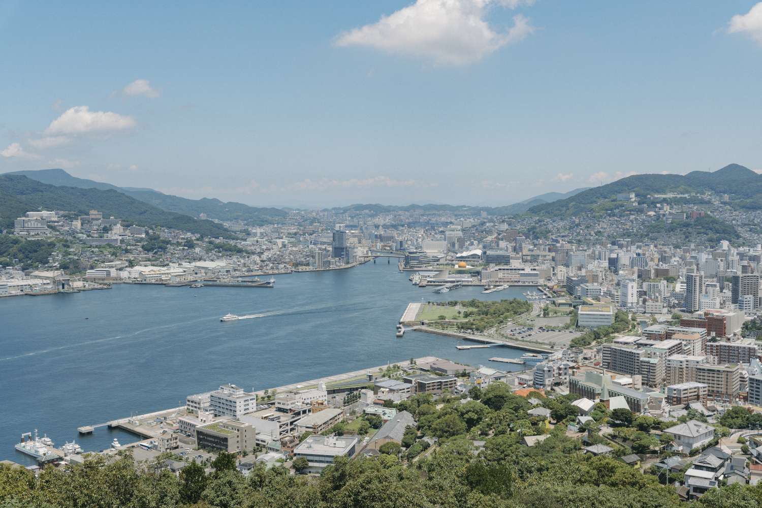 公益財団法人ながさき地域政策研究所のロゴ
