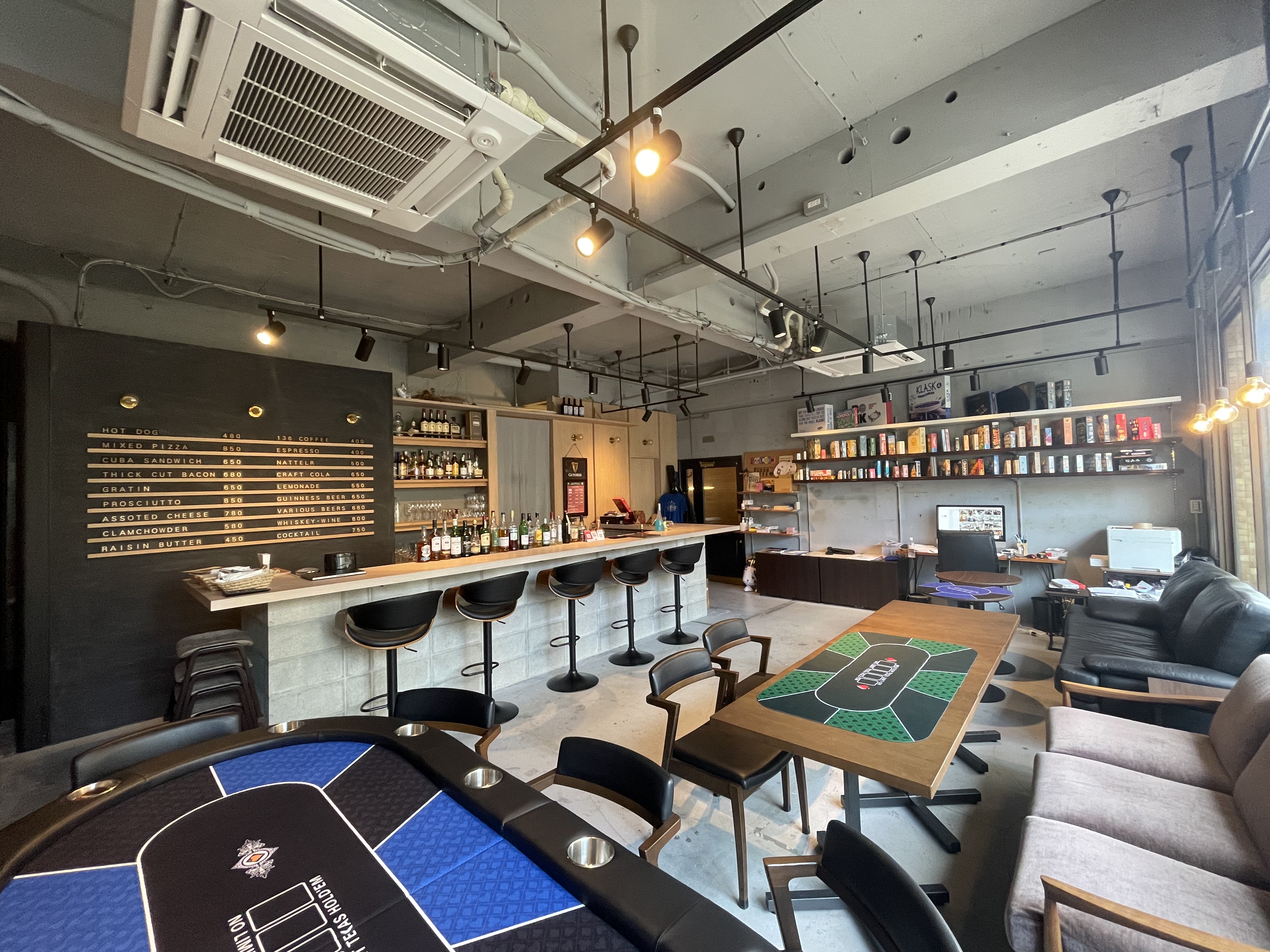 世界のボードゲームが遊べる「カフェバー」オルタナティブ