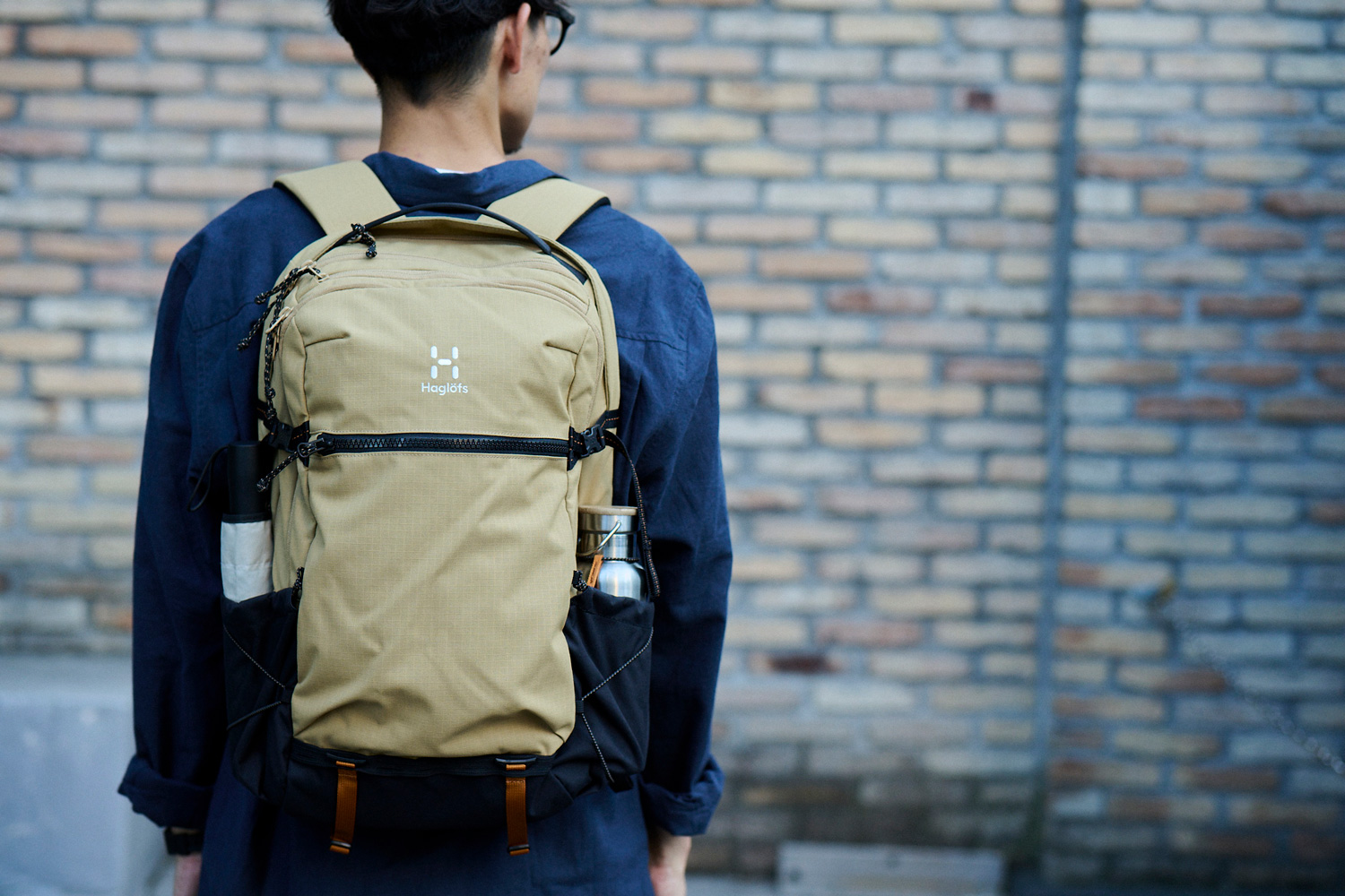 HAGLOFS ダウンベスト 青 黄 ノースリーブ 保温着の定番「ダウン」がここまで進化した！！ホグロフスの
