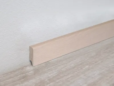 Sockelleiste Eiche weiß Dekor Produktbild #1