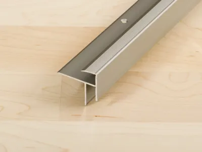 Treppenkantenprofil PROSTEP Aluminium eloxiert Edelstahl Produktbild #1