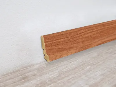 Sockelleiste Nussbaum Dekor Produktbild #1