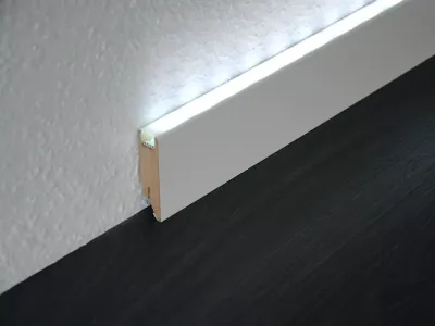 LED-Sockelleiste uni weiß Produktbild #1