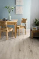 Bodenbelag, Holzoptik, helle Dielen, graubeige, Eichenoptik