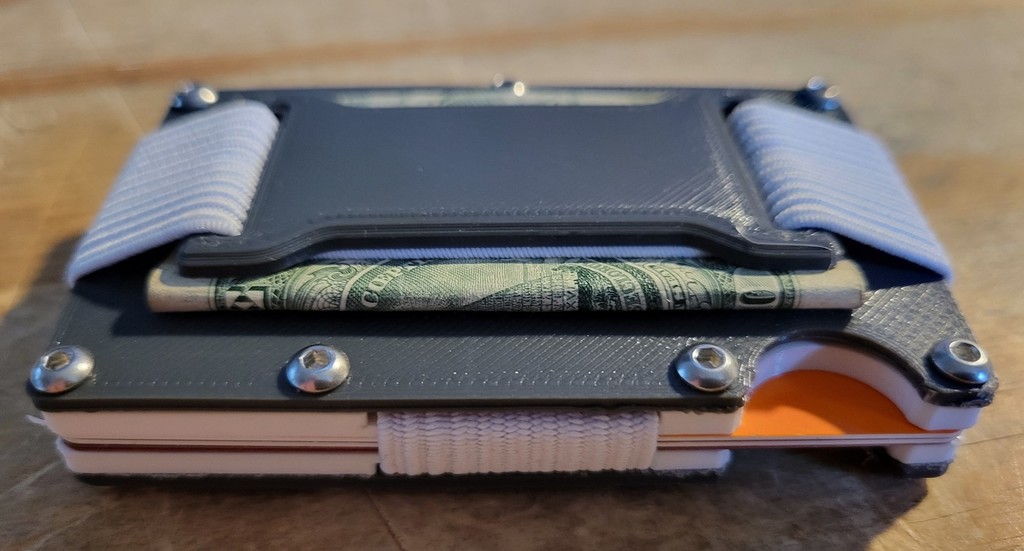 I made my own leather wallet and 3D printed pocket organizer : r/EDC