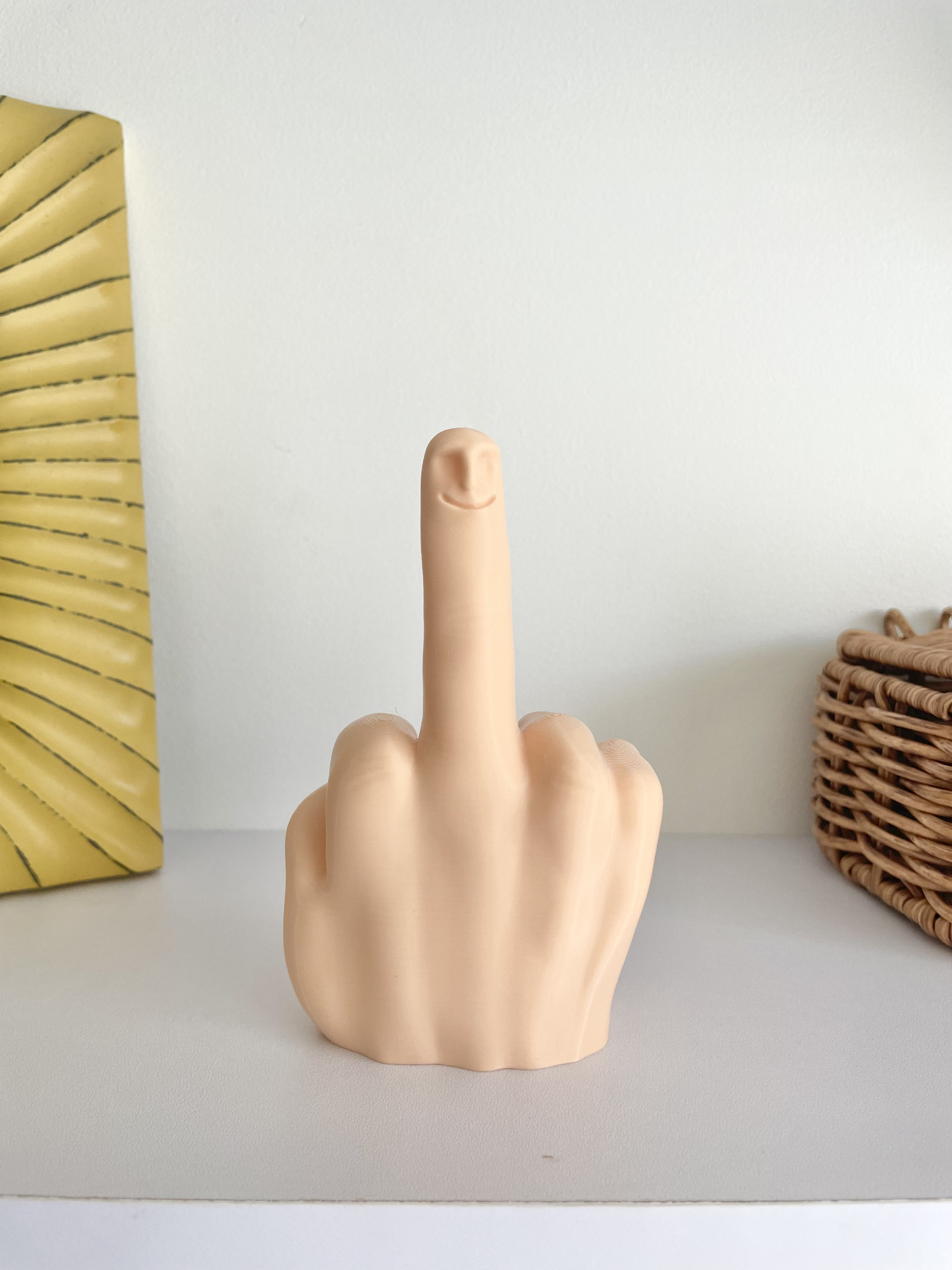 STL file Print-in-Place Collapsing Middle Finger 🖕・Design to