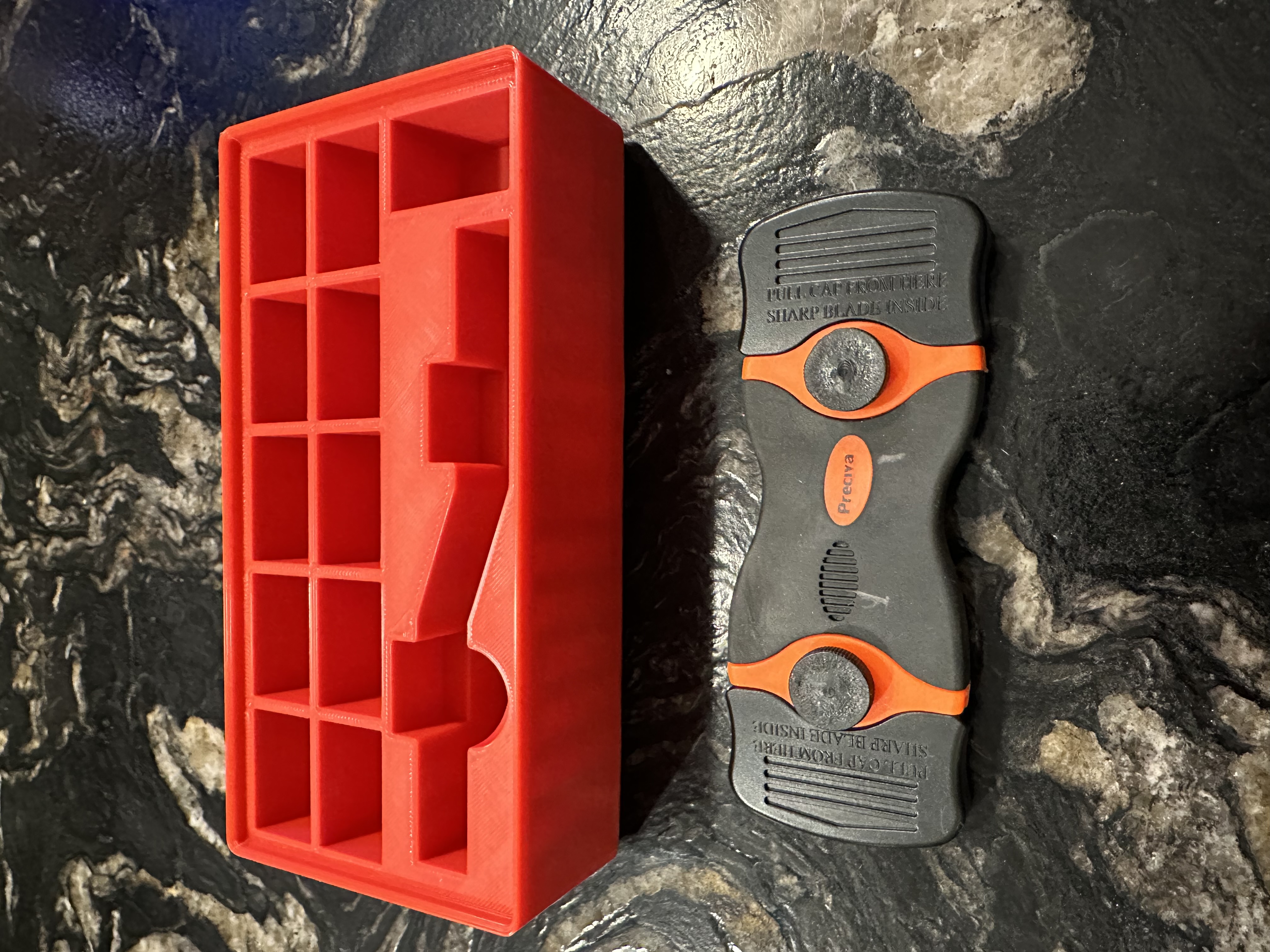 Gridfinity razor scraper holder - 3D model by theScud on Thangs