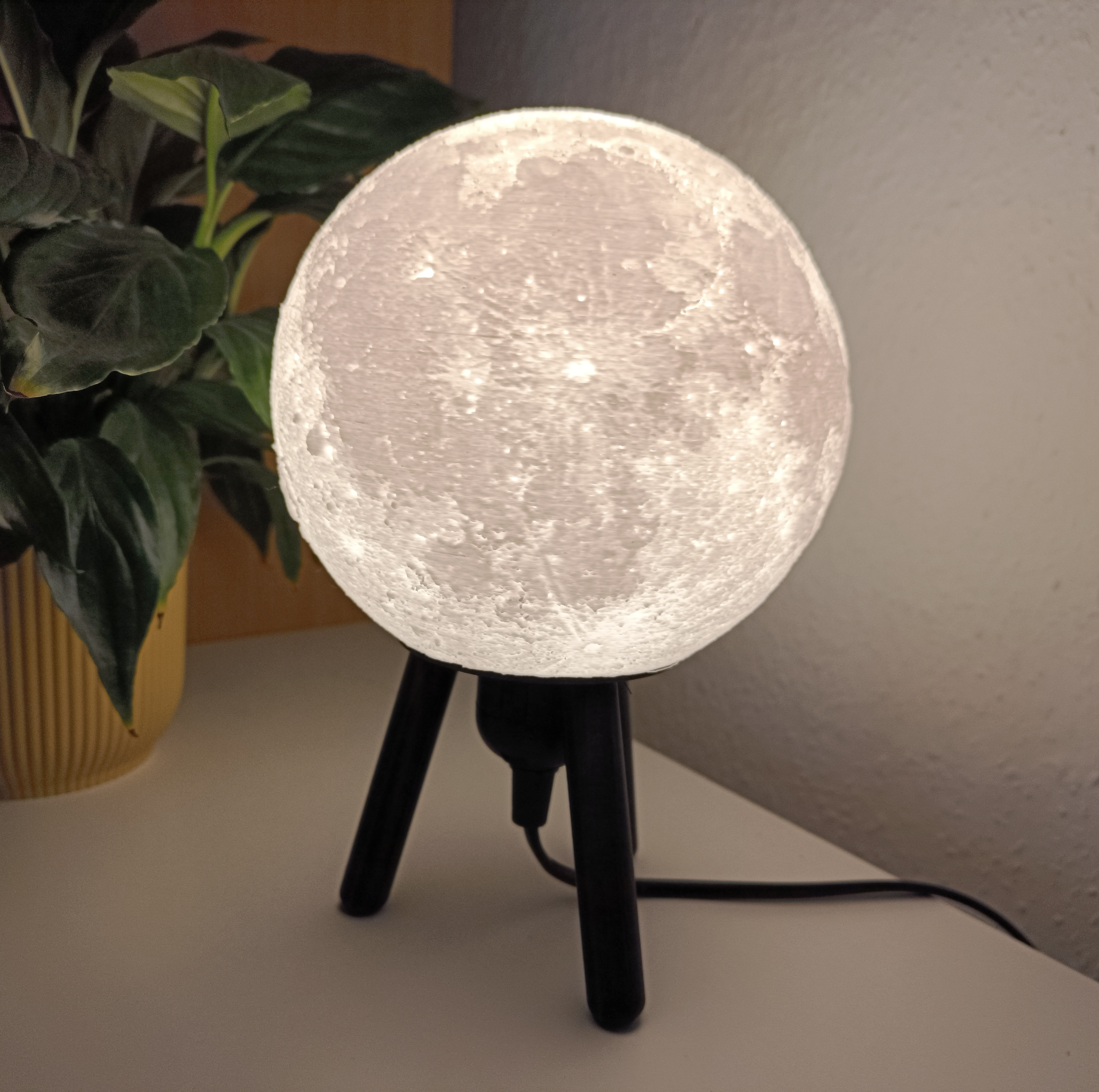 Moon Lamp - Big Hole Edition by MTang, Download free STL model