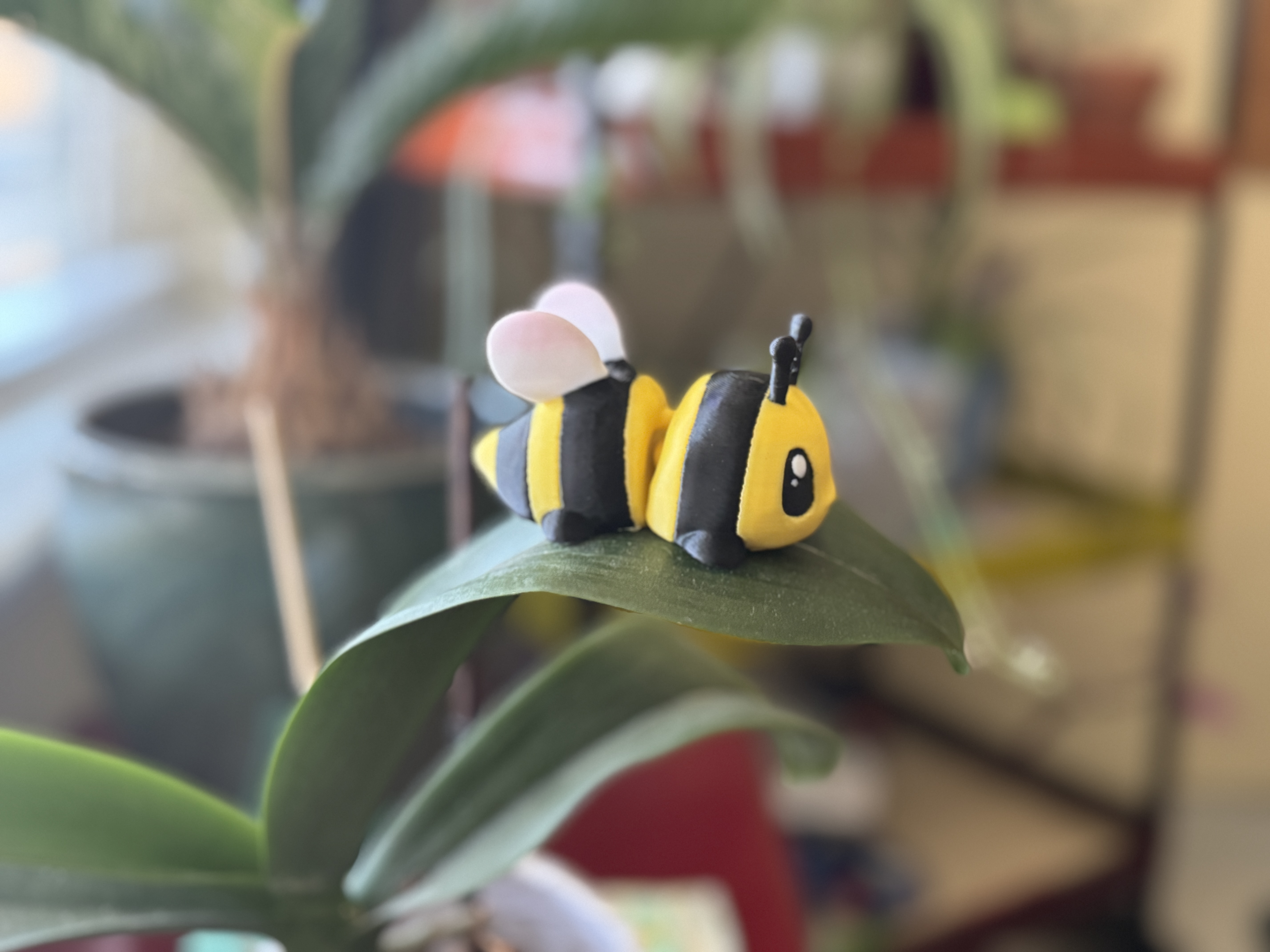 Bumble Bee and Heart Bee by Teal Cat Creative 3D STL Model — view 3