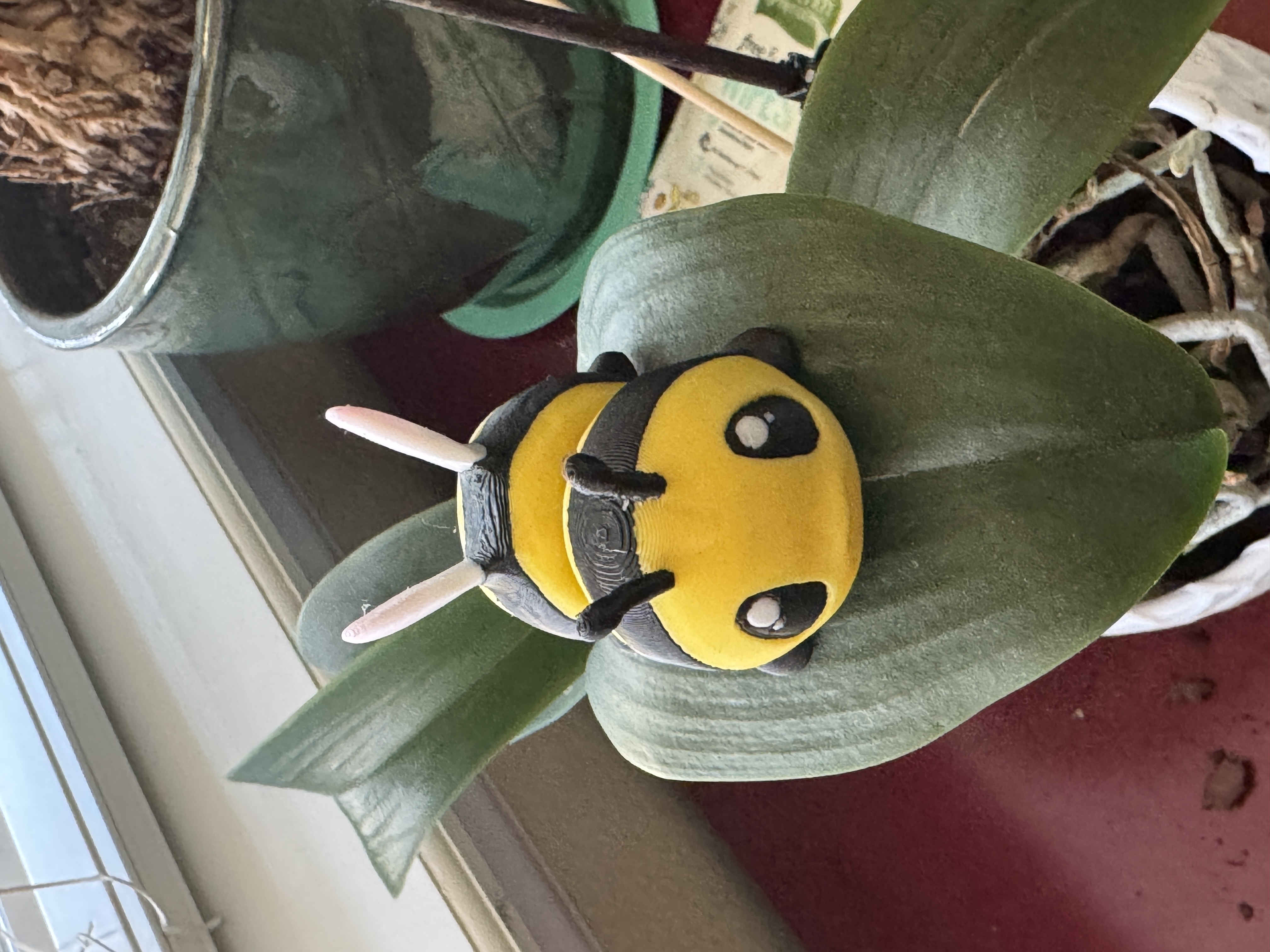 Bumble Bee and Heart Bee by Teal Cat Creative 3D STL Model — view 5