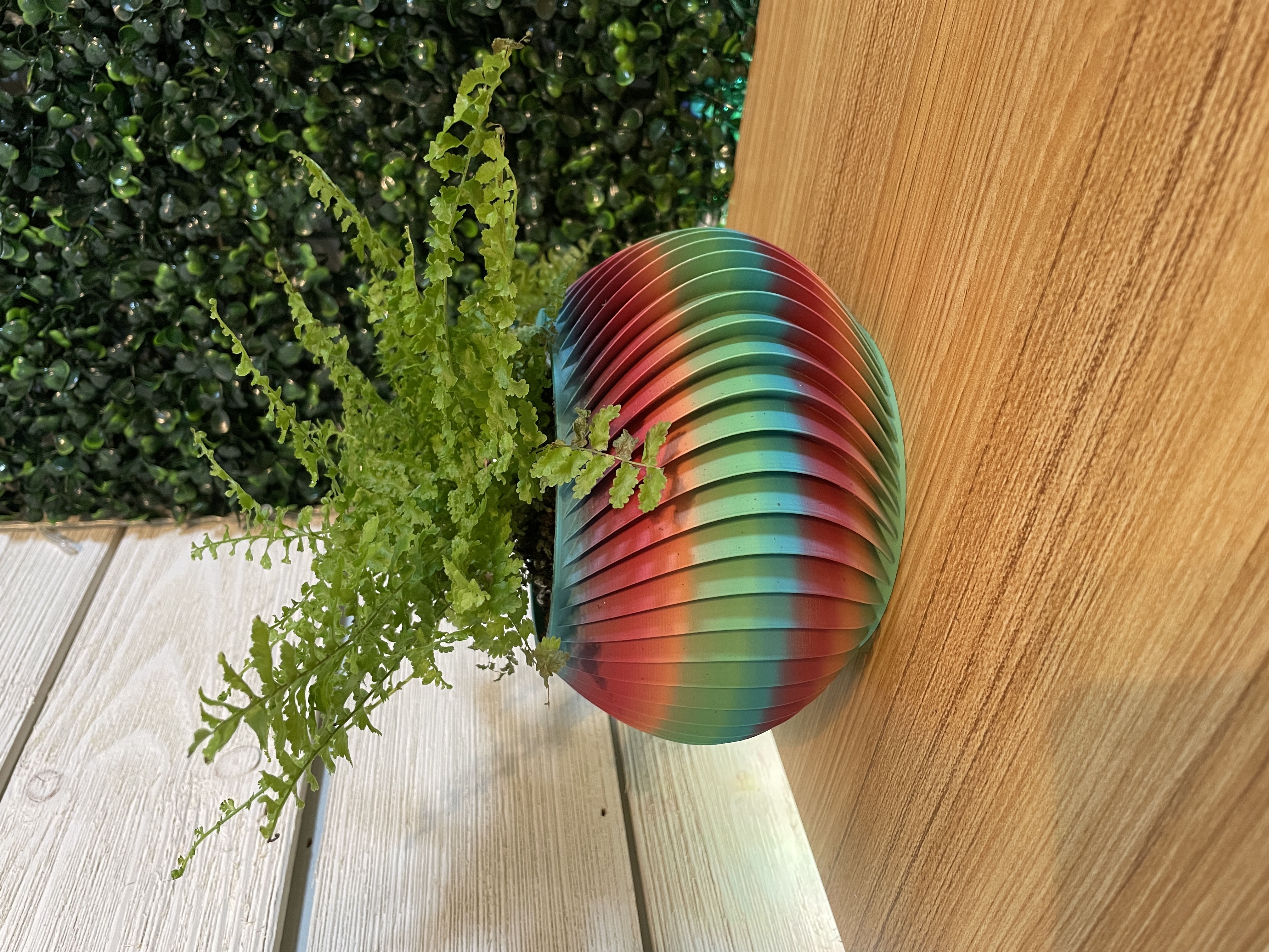 The Caleth Planter Pot With Drainage Tray & Stand