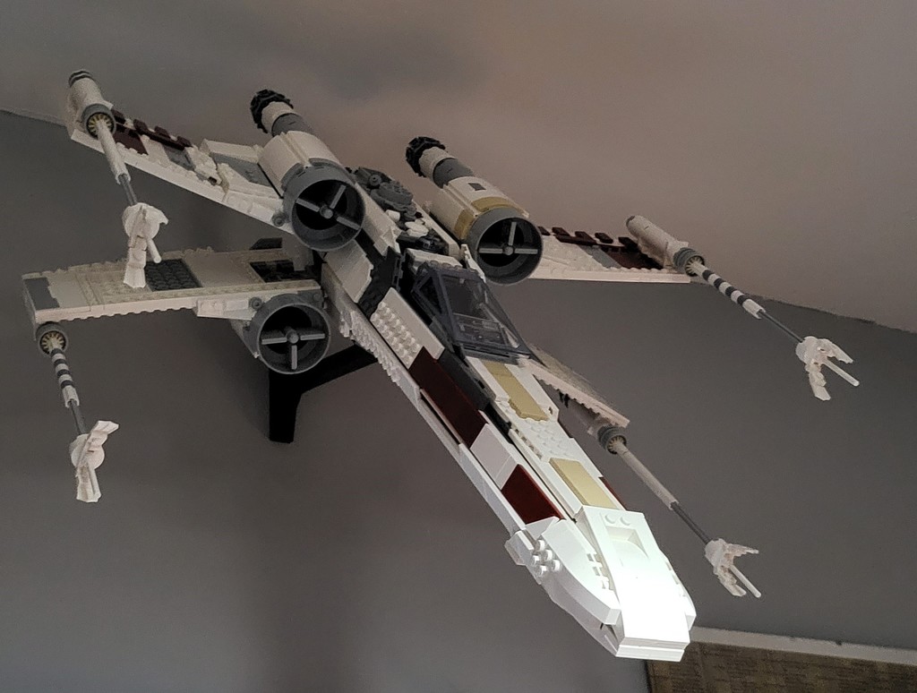 Lego 75355 UCS X-Wing Wall Mount - 3D model by ColLynch on Thangs