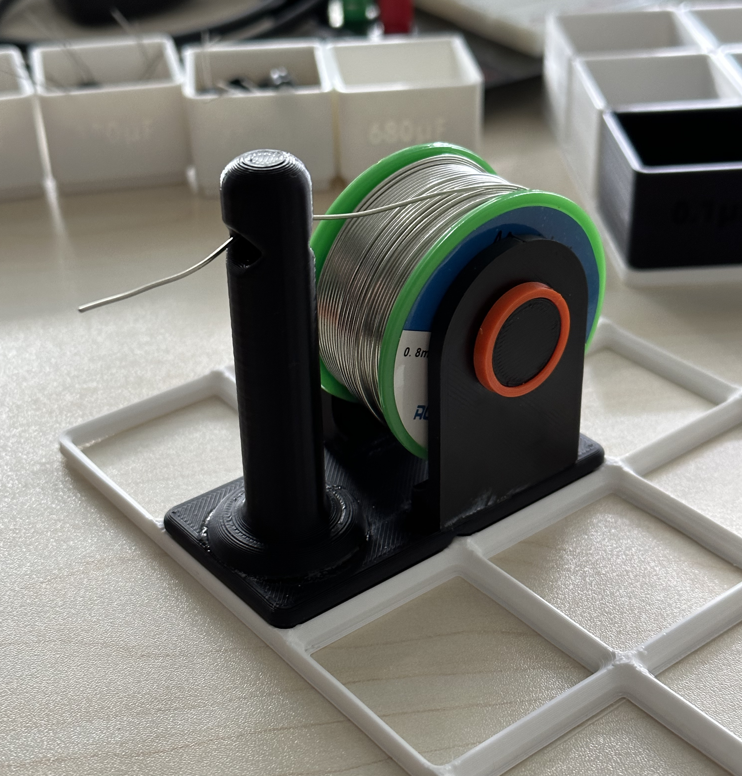 1Kg solder spool #Gridfinity holder by Bram