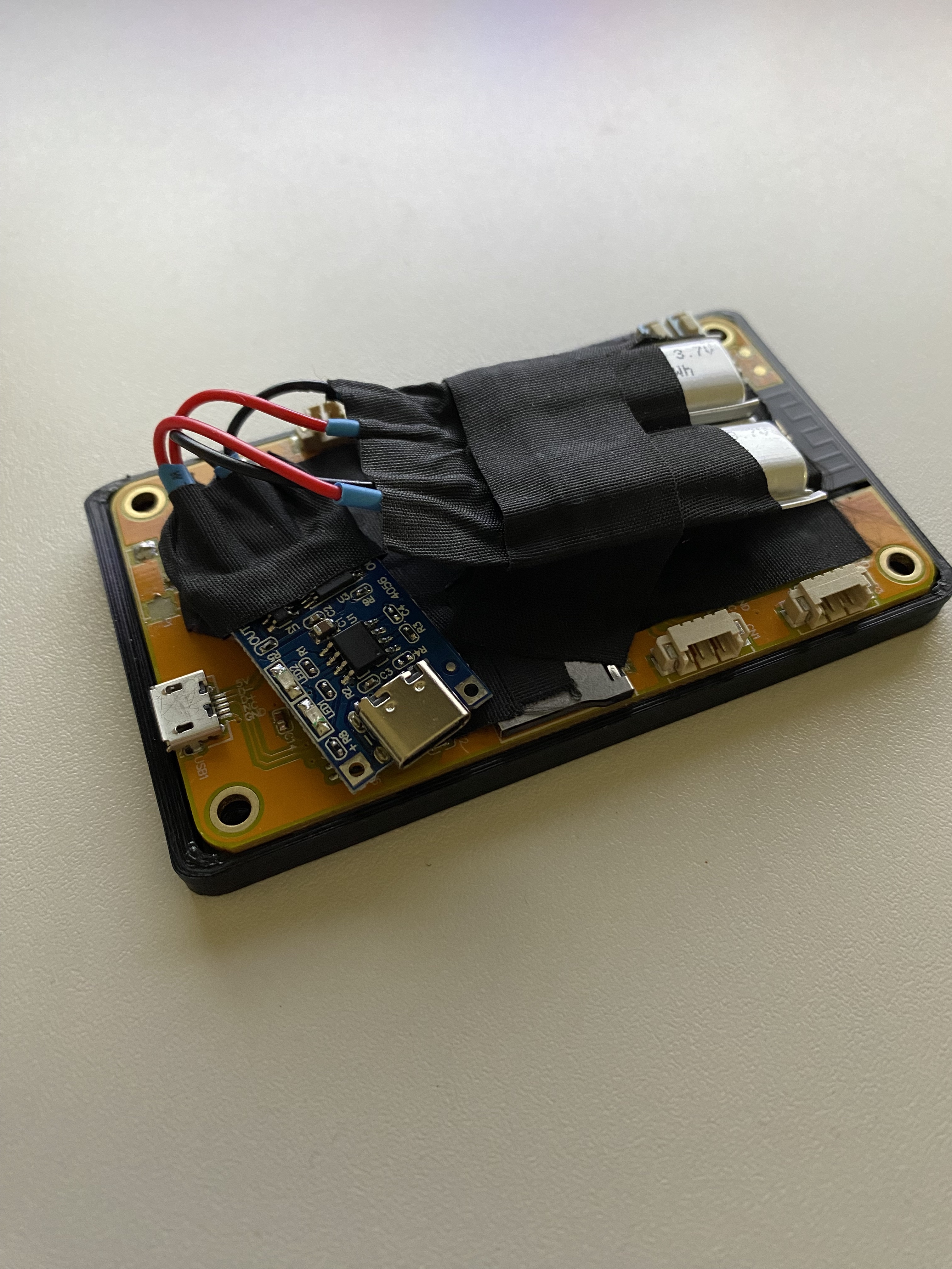 ESP32-2432S028 enclosure for Battery and BMS