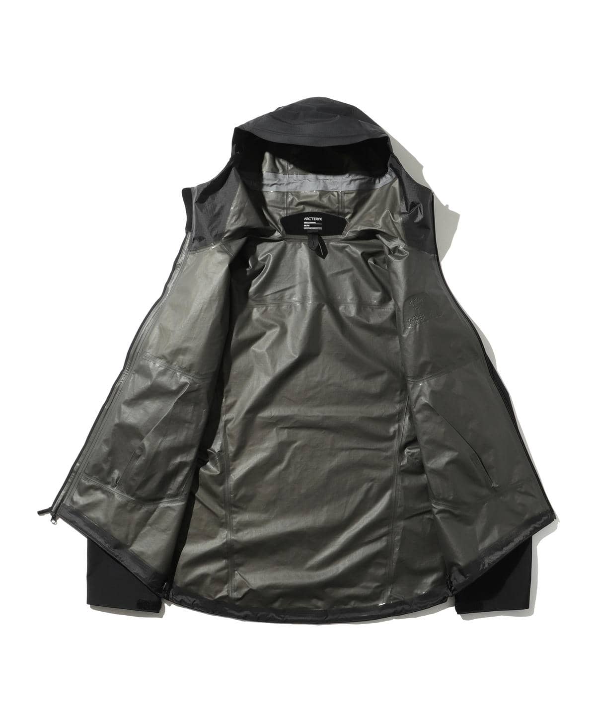 BEAMS x Arc'teryx Autumn/Winter '20 Capsule BEAMS x Arc'teryx Autumn/Winter '20 Capsule