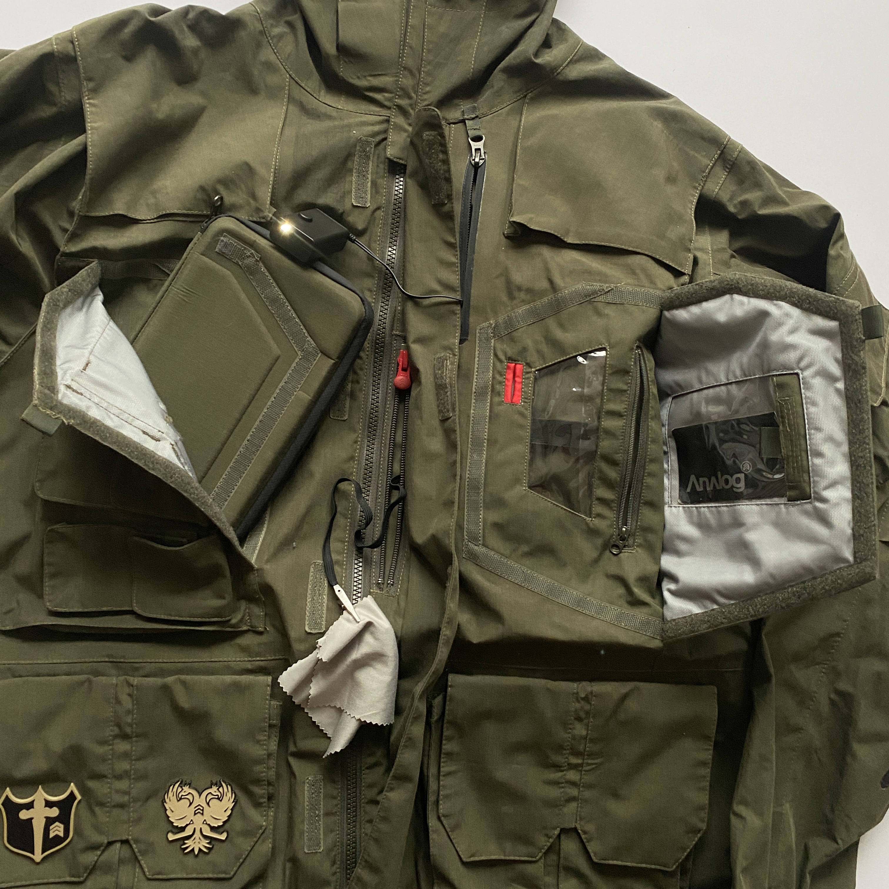 A Closer Look at Burton Analog's 'Blacks Ops' Snowboarding