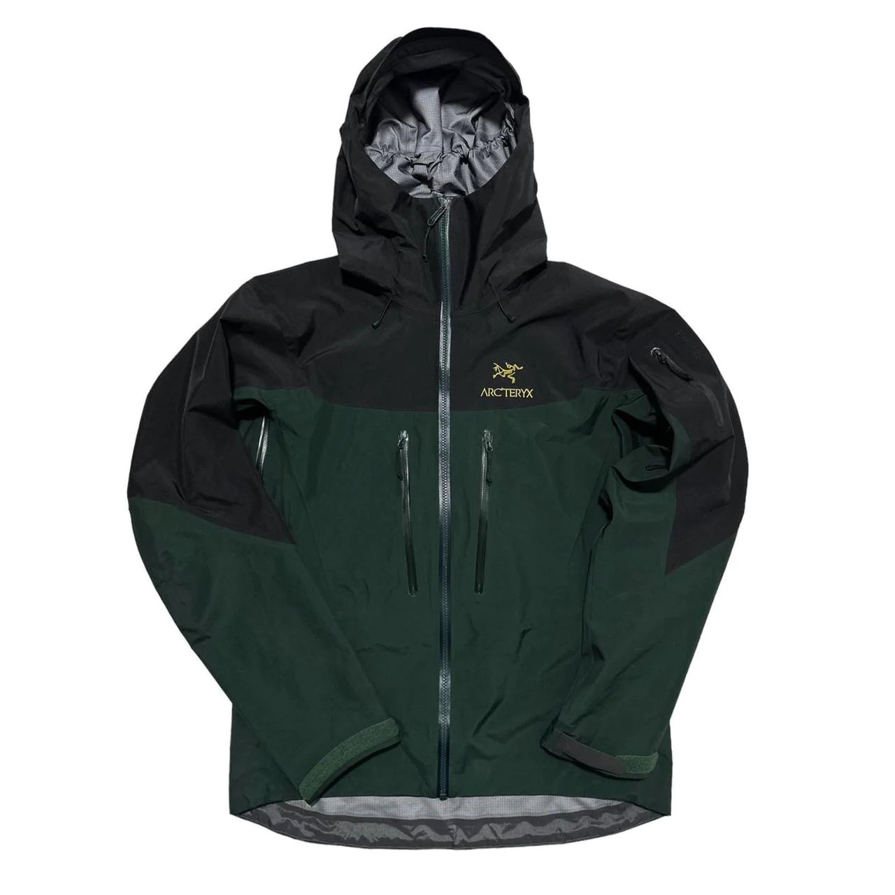 Product Showcase: Monod Sports x Arc'teryx Alpha SV 'Rundle Product Showcase: Monod Sports x Arc'teryx Alpha SV 'Rundle