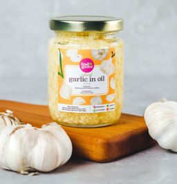 Canola Bacem Bawang Putih Cincang (Minced Garlic in Oil)