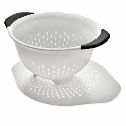 OXO Good Grips 3 Qt./ 2.7 Ltr. Plastic Colander