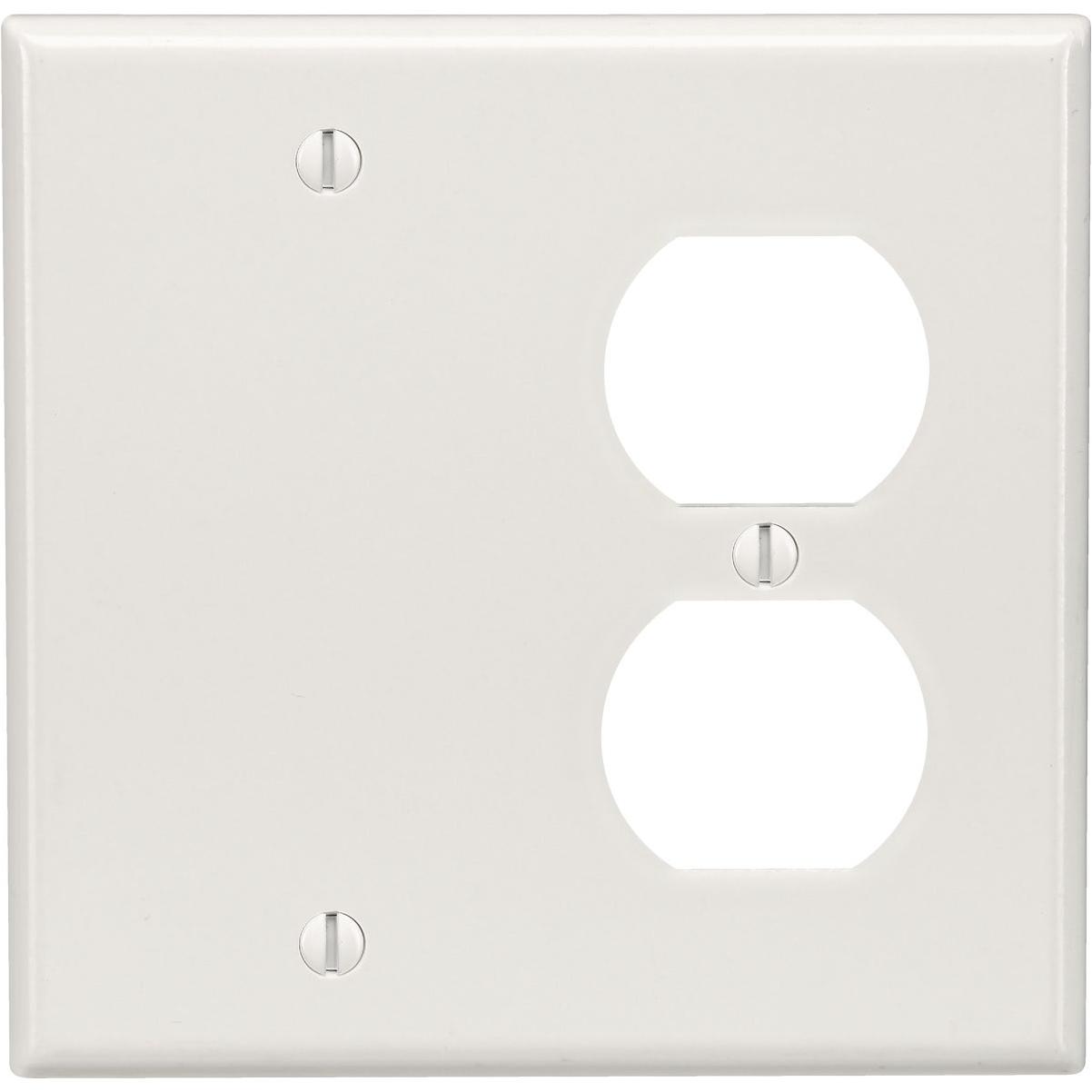 Leviton 2-Gang Thermoset Plastic Blank/Duplex Receptacle Wall Plate, White