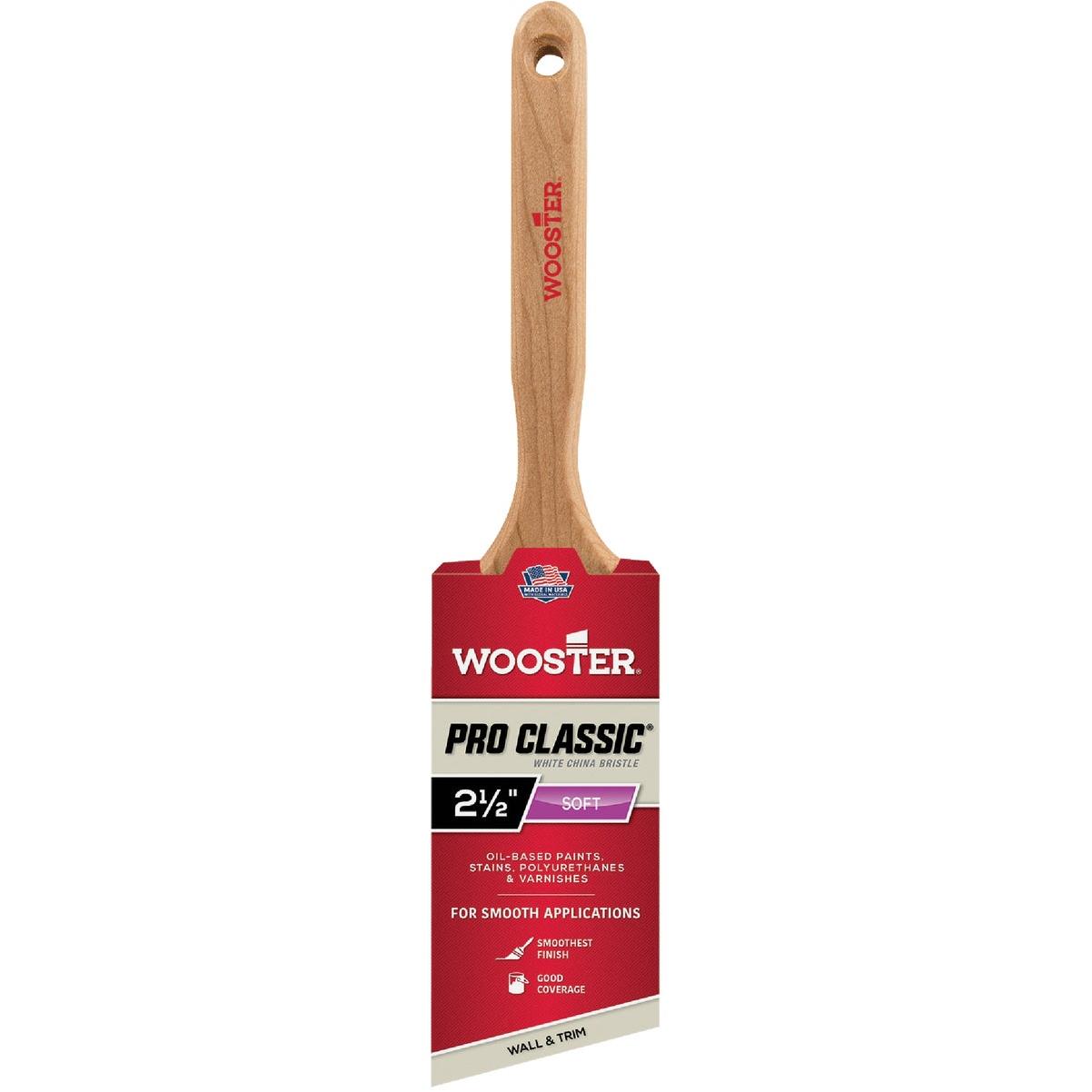 Wooster White China Bristle 2-1/2 In. Angle Sash Paint Brush