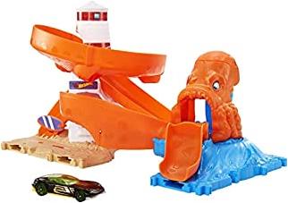 Hot Wheels City Octopus Invasion Attack Playset with 1 Toy Car