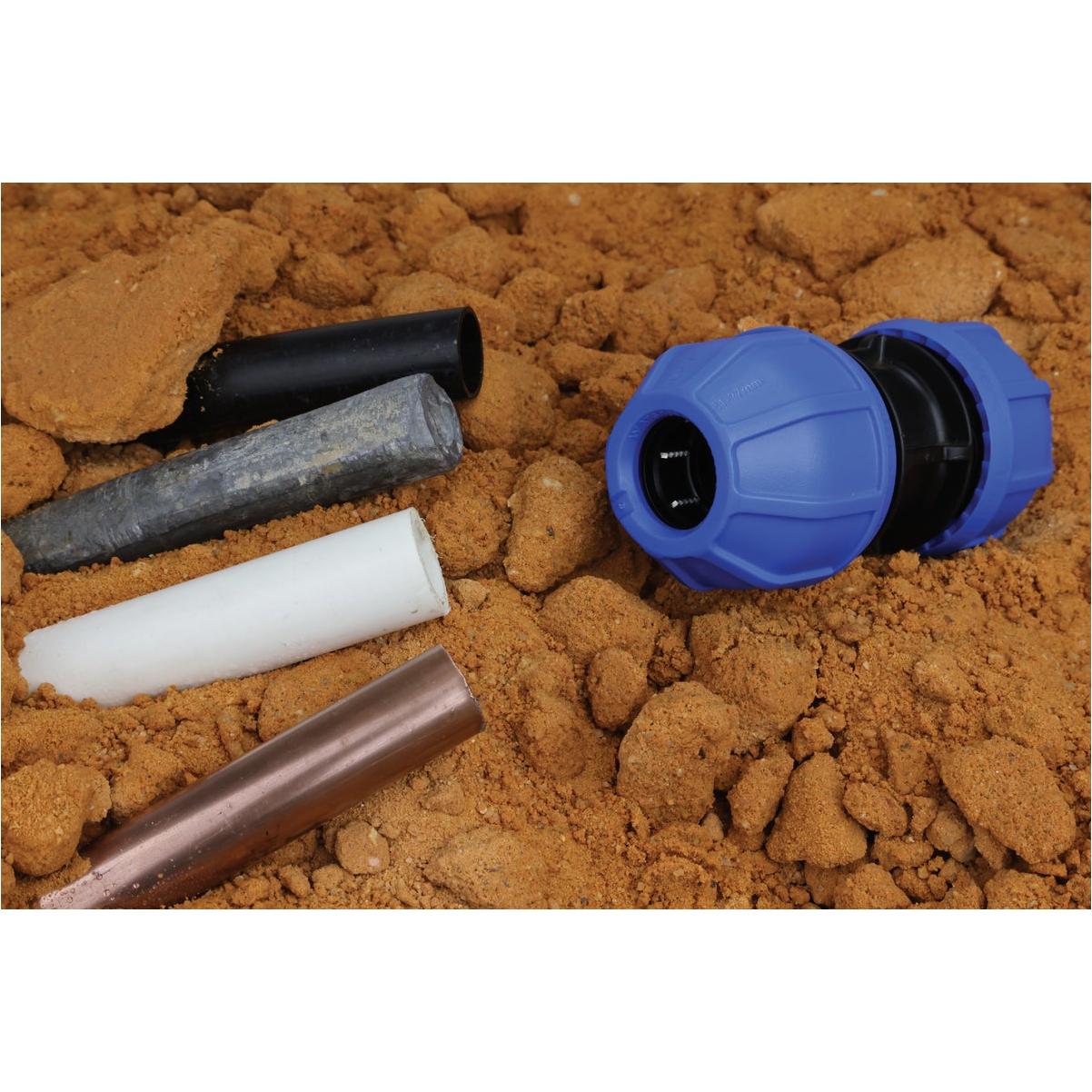 IPEX 0.83 In. to 1.06 In. Polyethylene UTC Compression Coupling